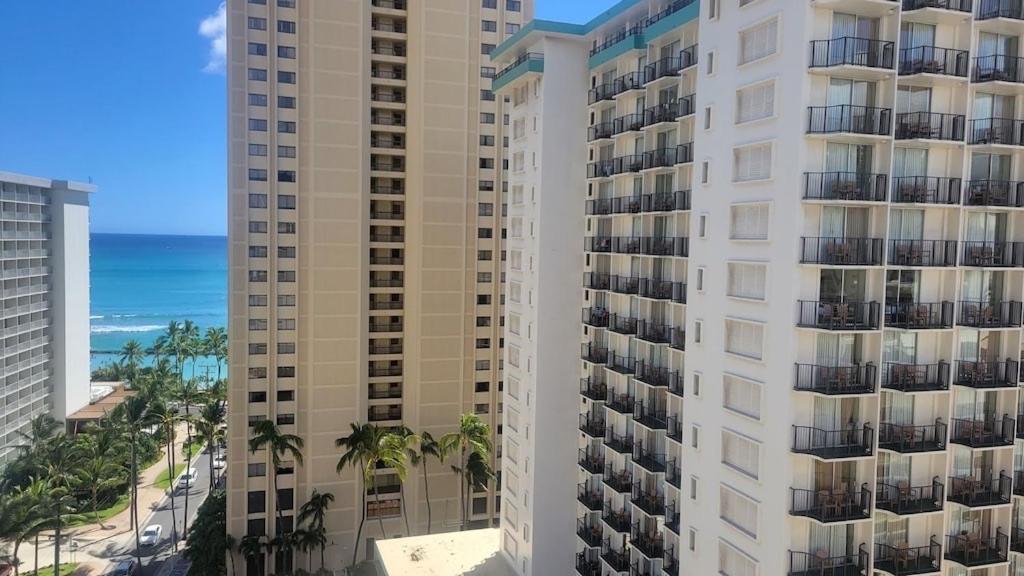 הונולולו Waikiki Condo 2 Bedrooms 2 Bathrooms With 1 Free Parking Space מראה חיצוני תמונה
