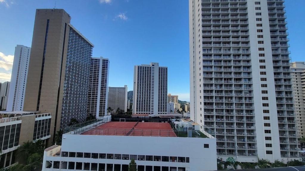 הונולולו Waikiki Condo 2 Bedrooms 2 Bathrooms With 1 Free Parking Space מראה חיצוני תמונה