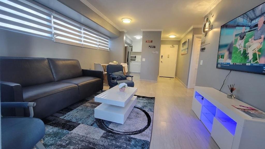 הונולולו Waikiki Condo 2 Bedrooms 2 Bathrooms With 1 Free Parking Space מראה חיצוני תמונה